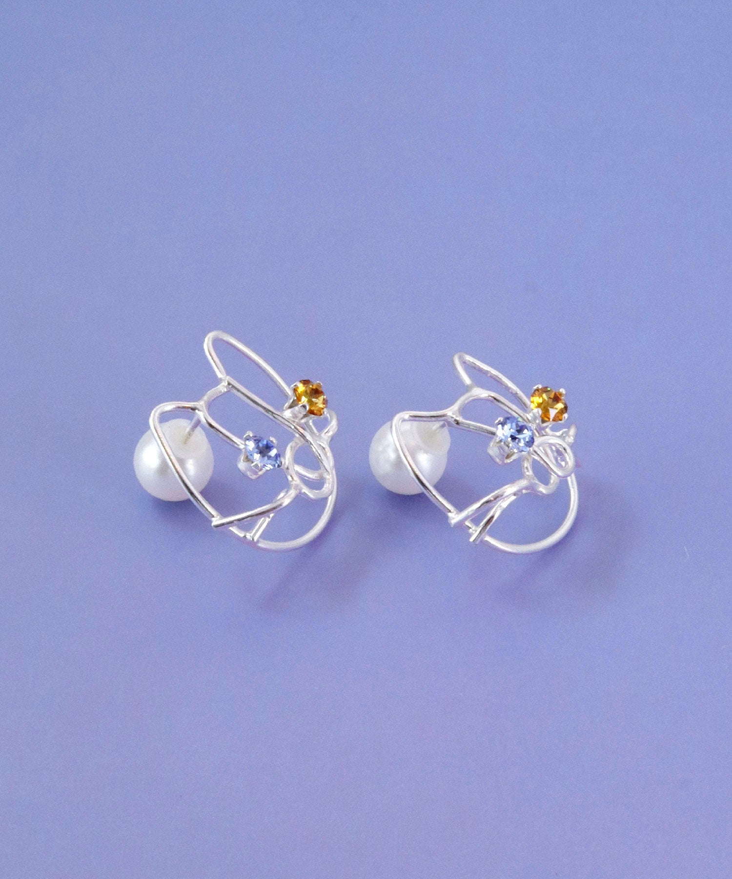 【限定販売】SV925ラクガキキャット石付きピアス イエロー×ライトブルー