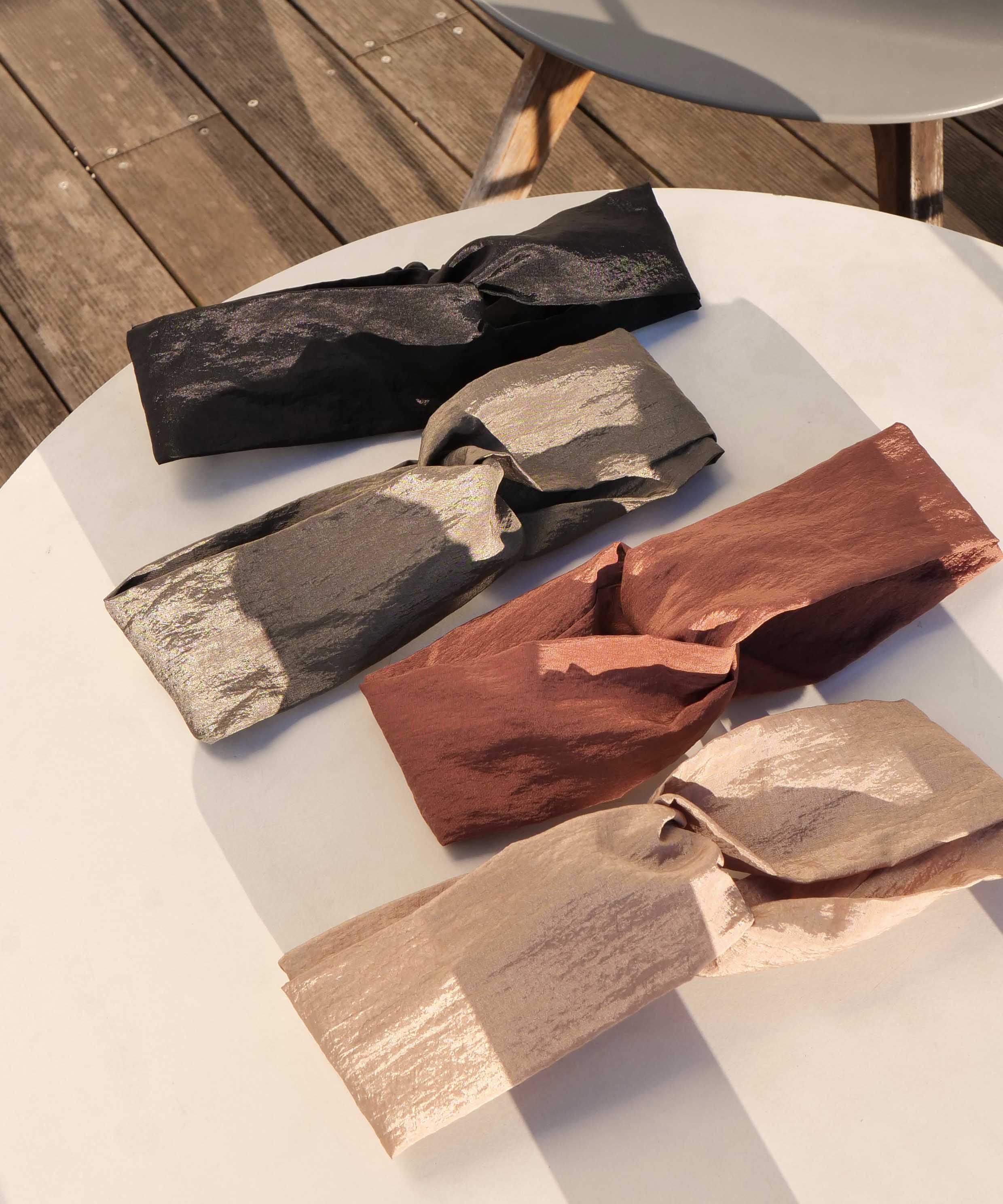 Shiny nuance simple turban