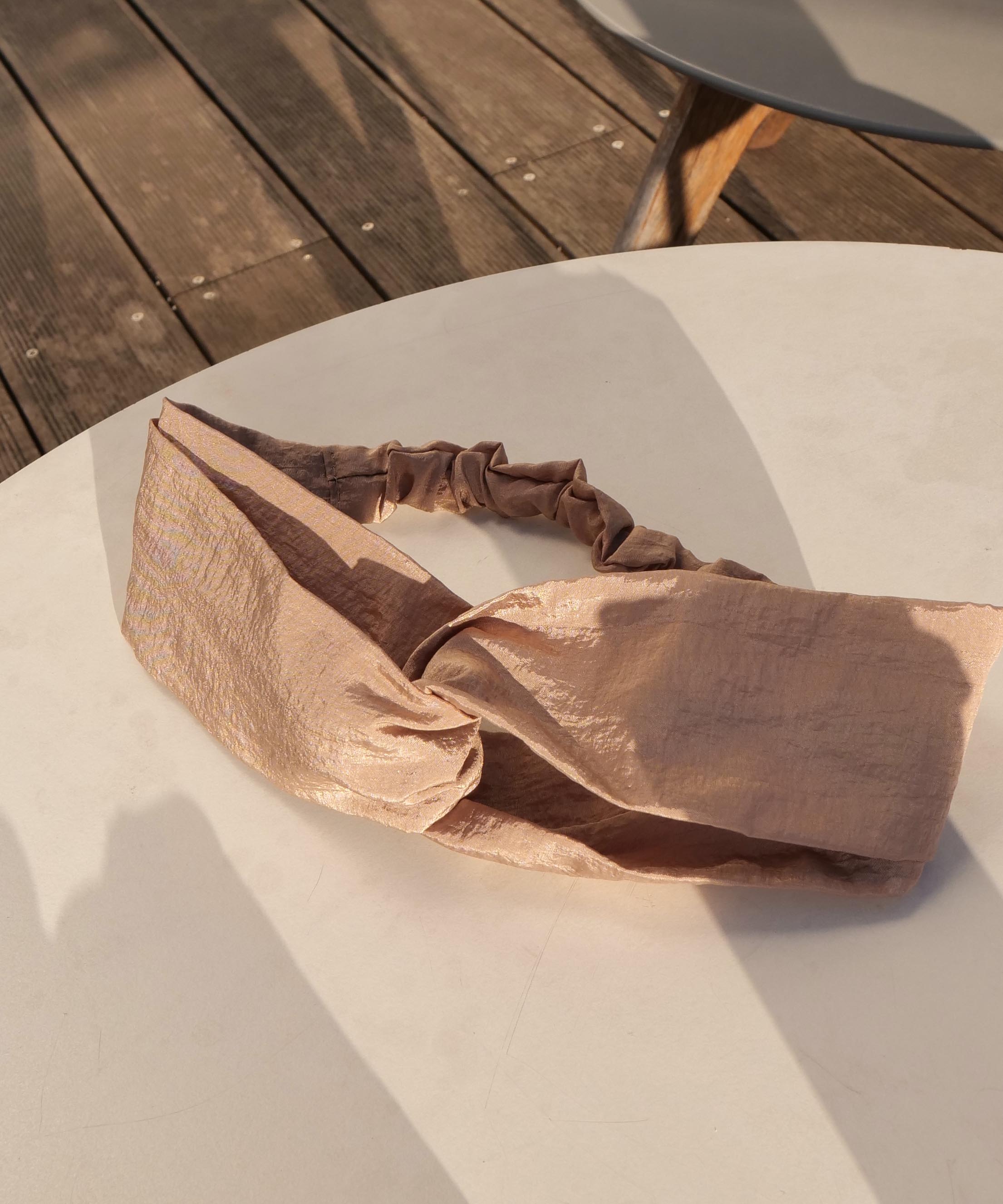 Shiny nuance simple turban