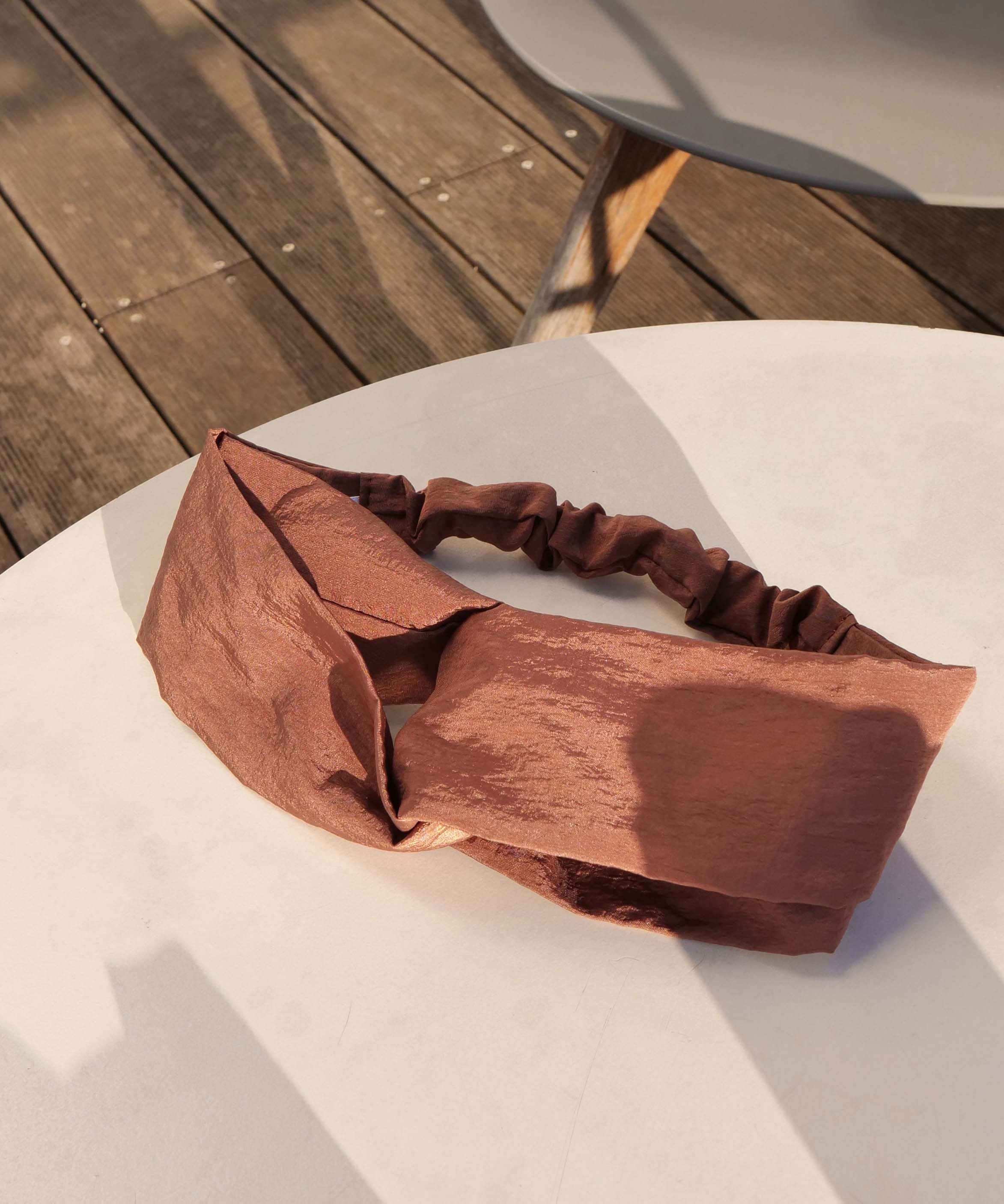 Shiny nuance simple turban