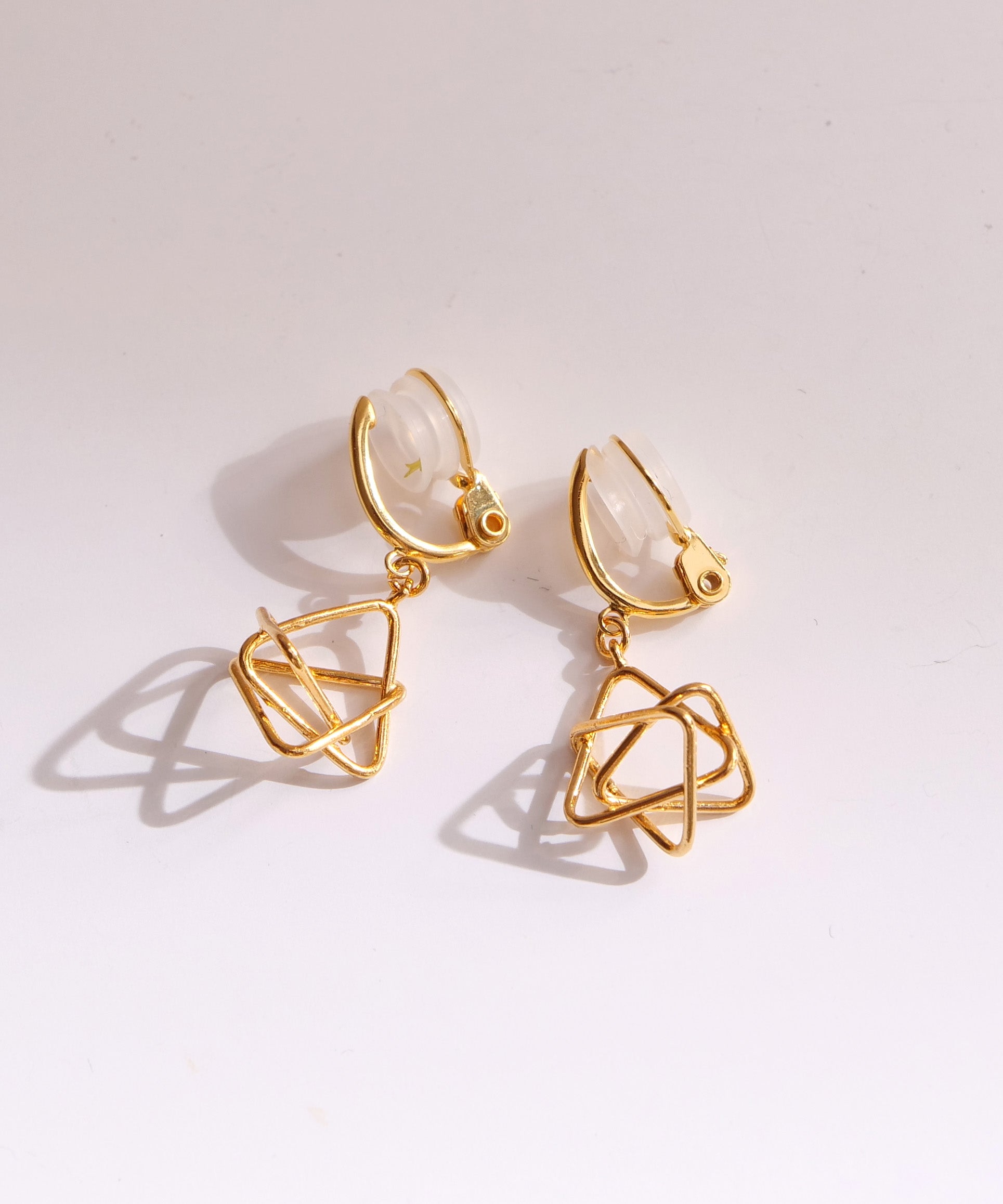 SV925 Graffiti 3D Triangle Earrings