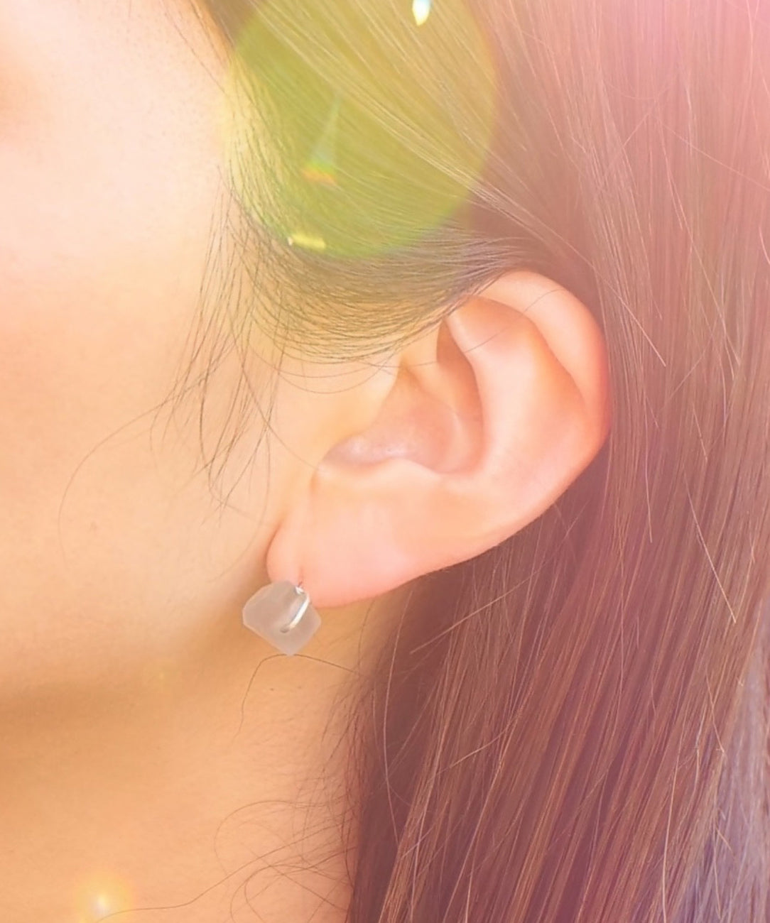 灰色月光石天然石抓耳环,一只耳朵