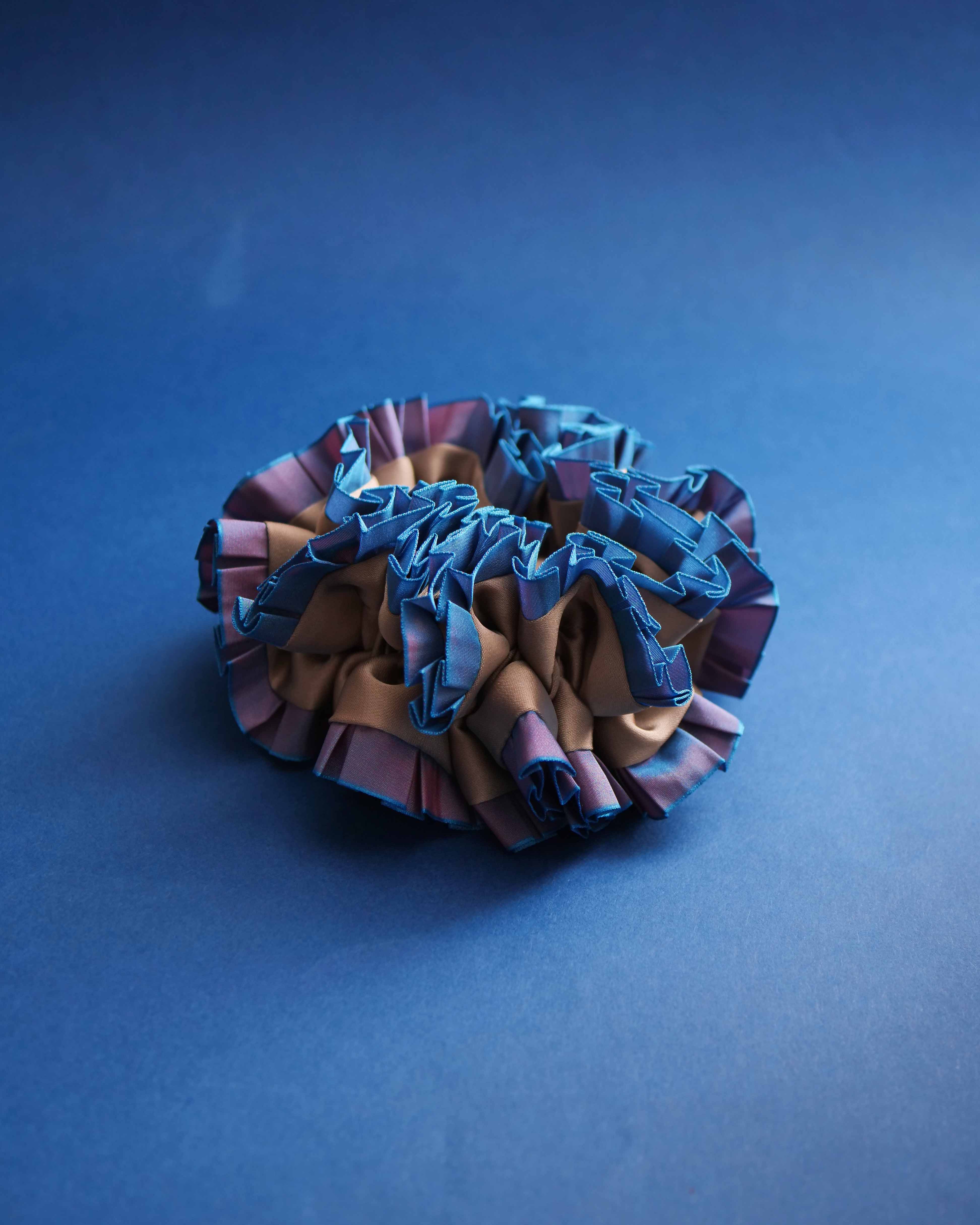 纯色彩色褶边滚边发圈蓝色