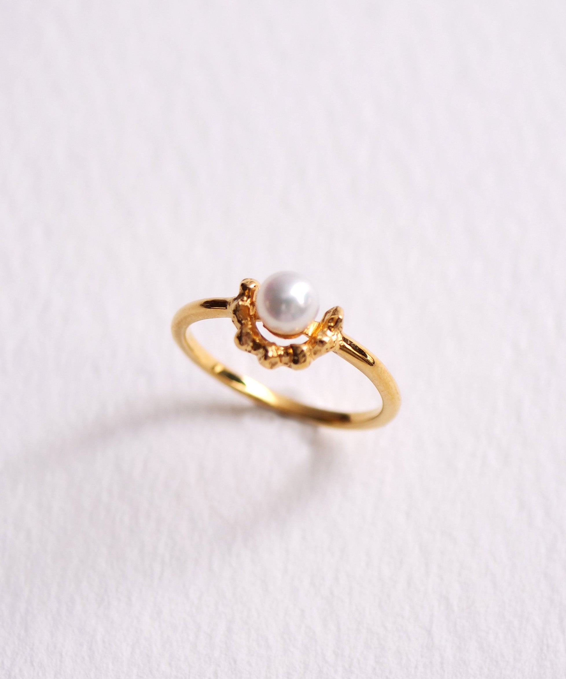 SV925 clay pinky ring with one pearl, gold