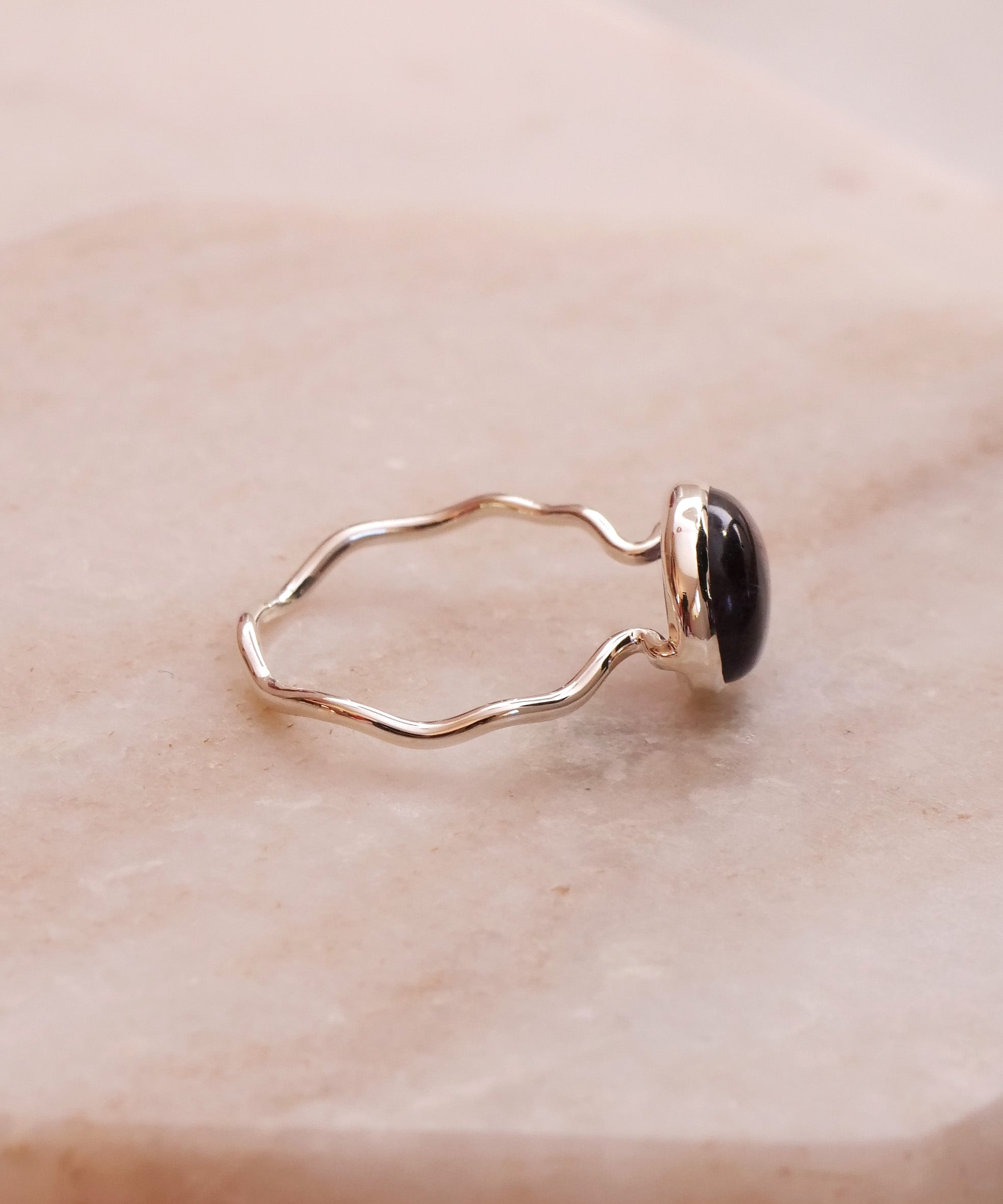 SV925 Graffiti Wave Goethite in Amethyst Ring Size 13