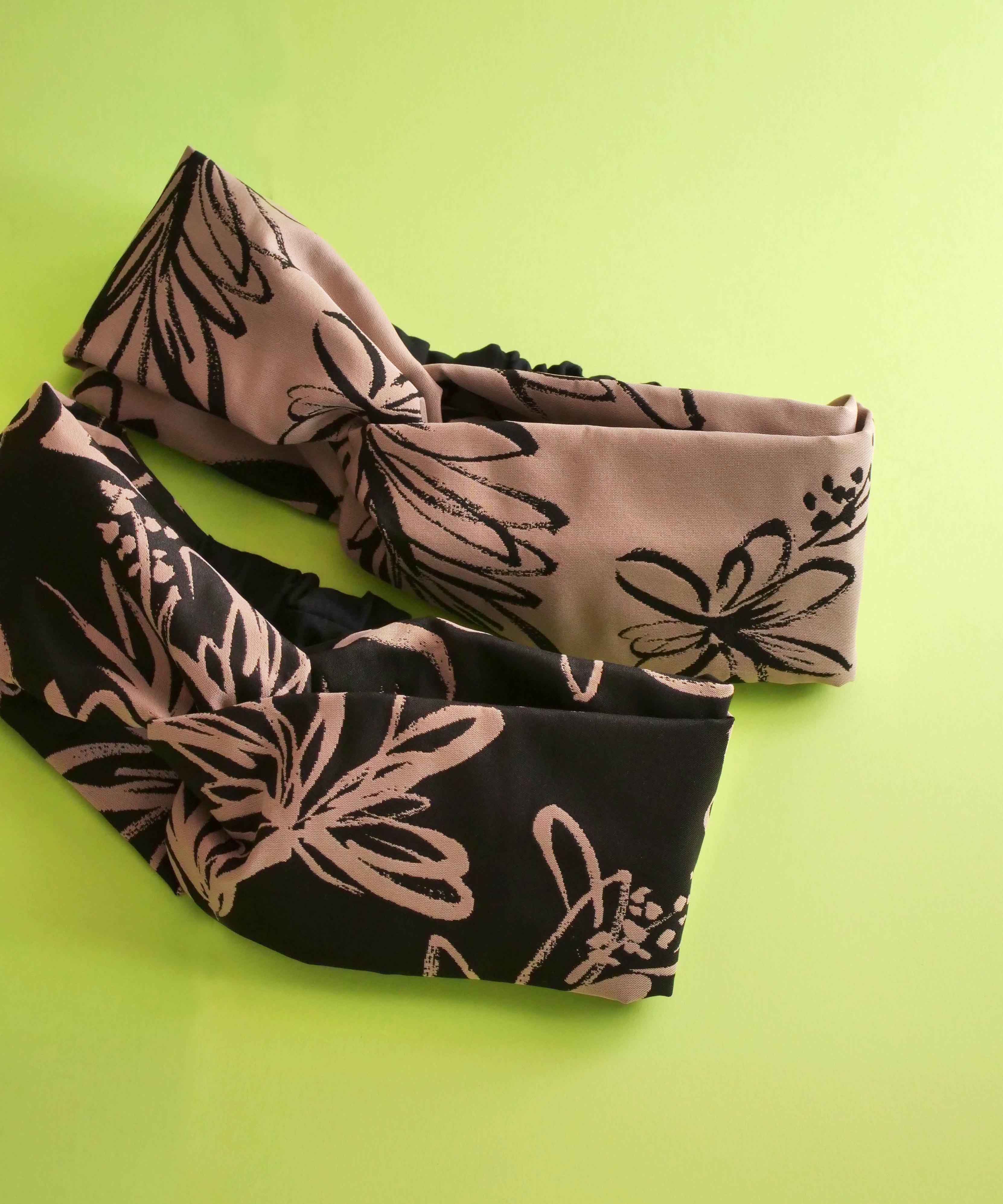 Large monochrome flower turban