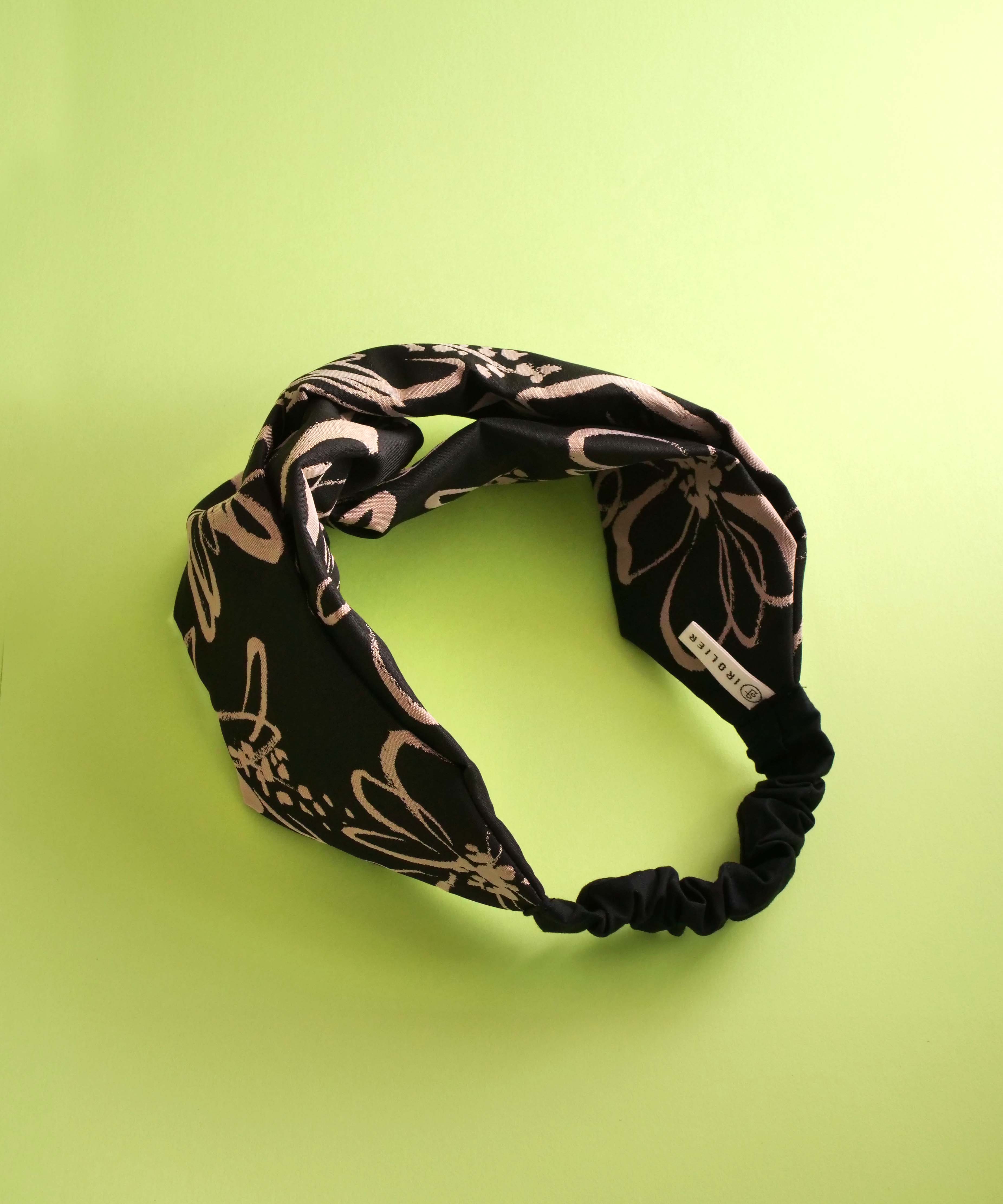 Large monochrome flower turban