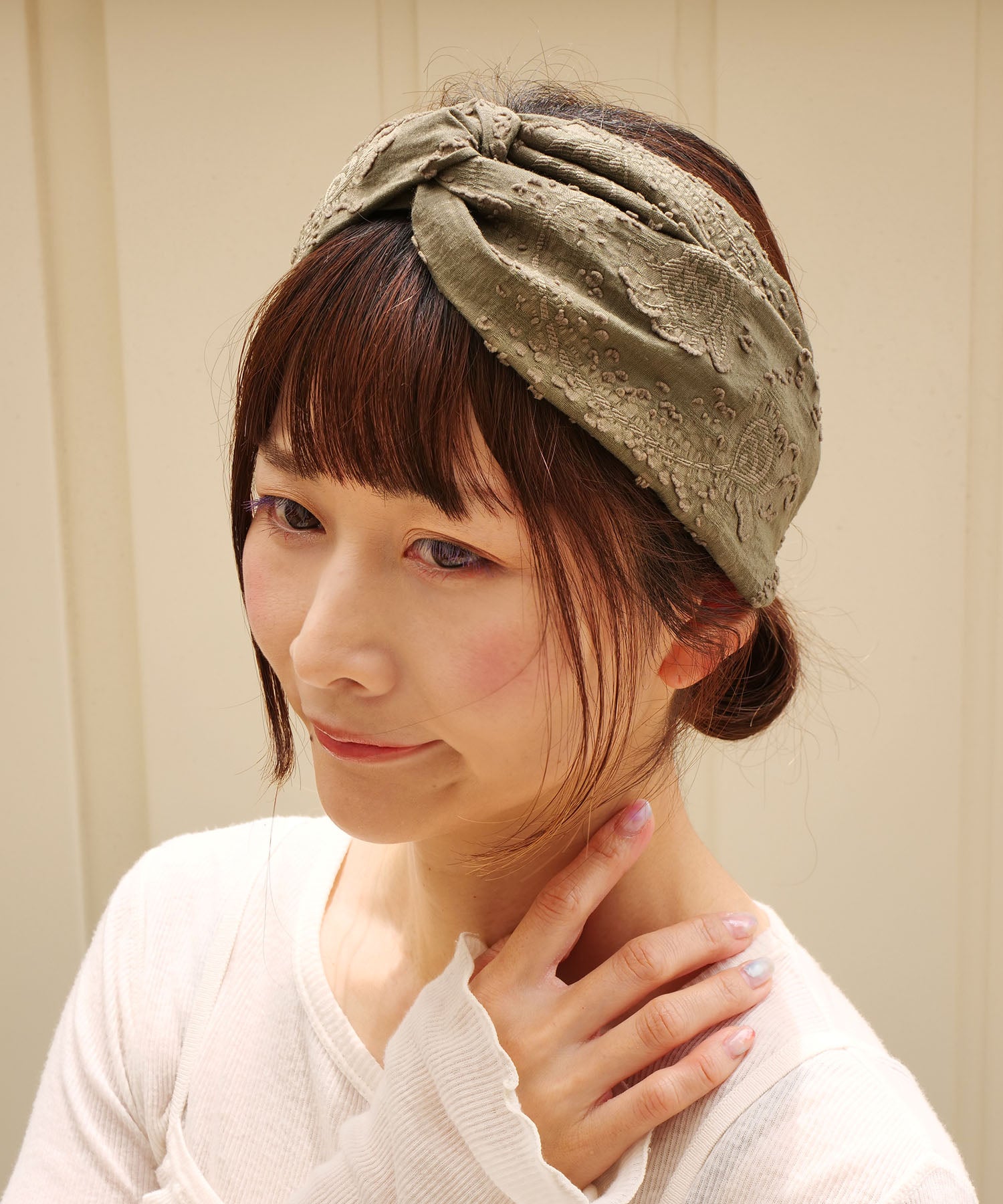 Shirred lace turban