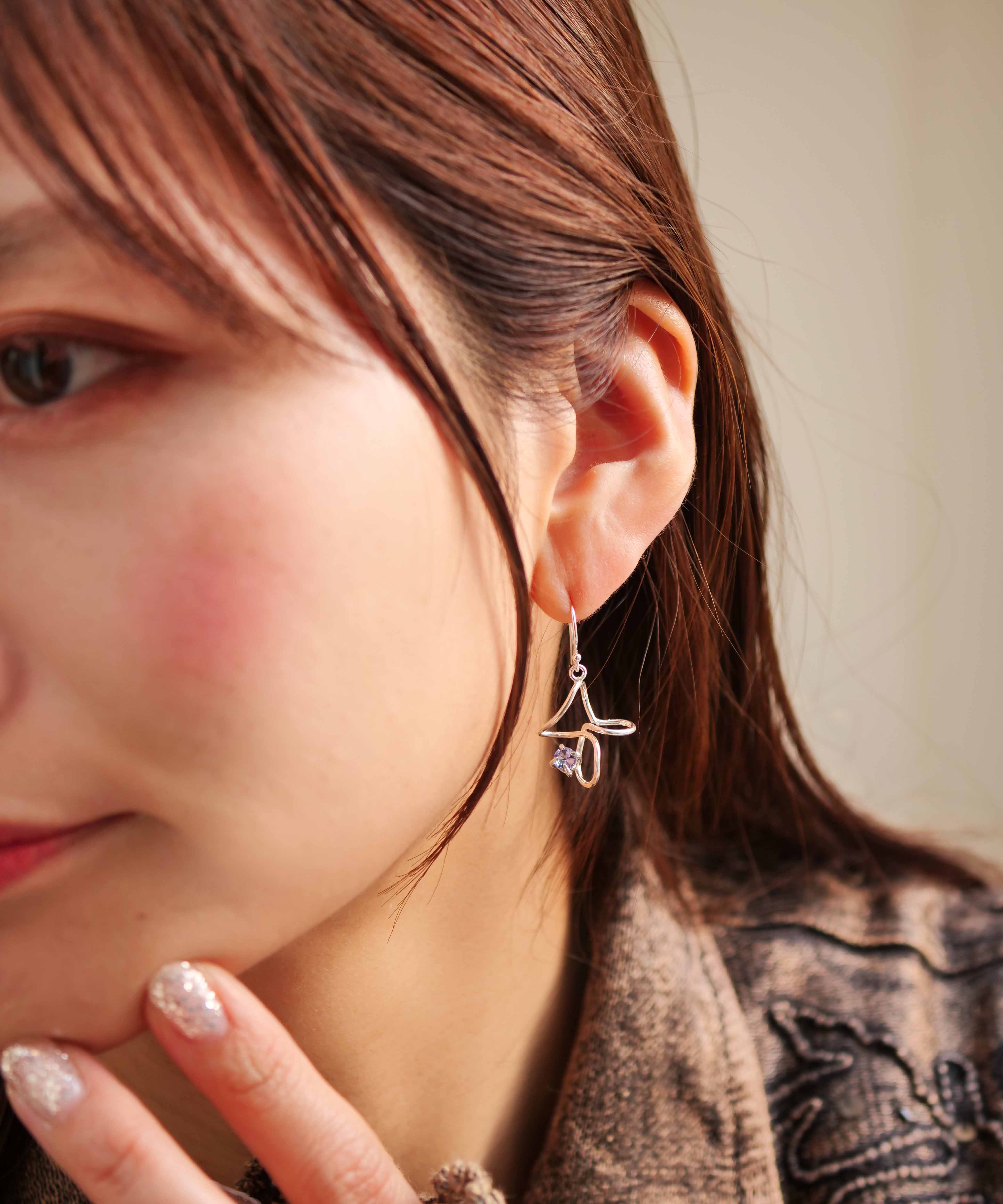 数量限定】SV925ラクガキフリル天然石付きフックピアス シルバー