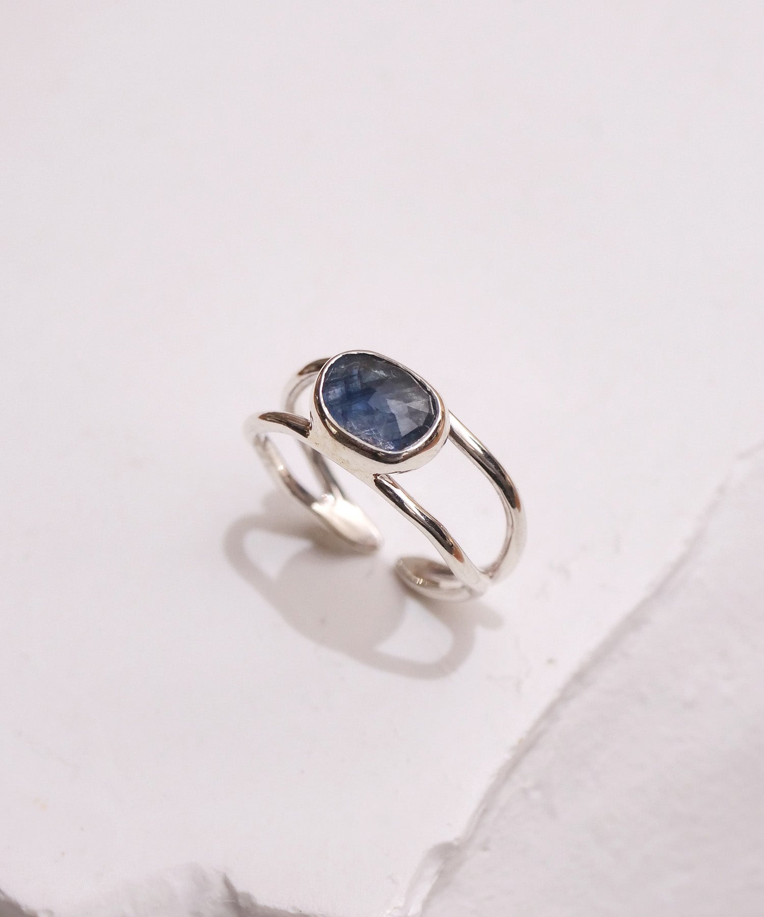 【1点限定】SV925ラクガキフリー天然石ピンキーリング ブルーサファイア