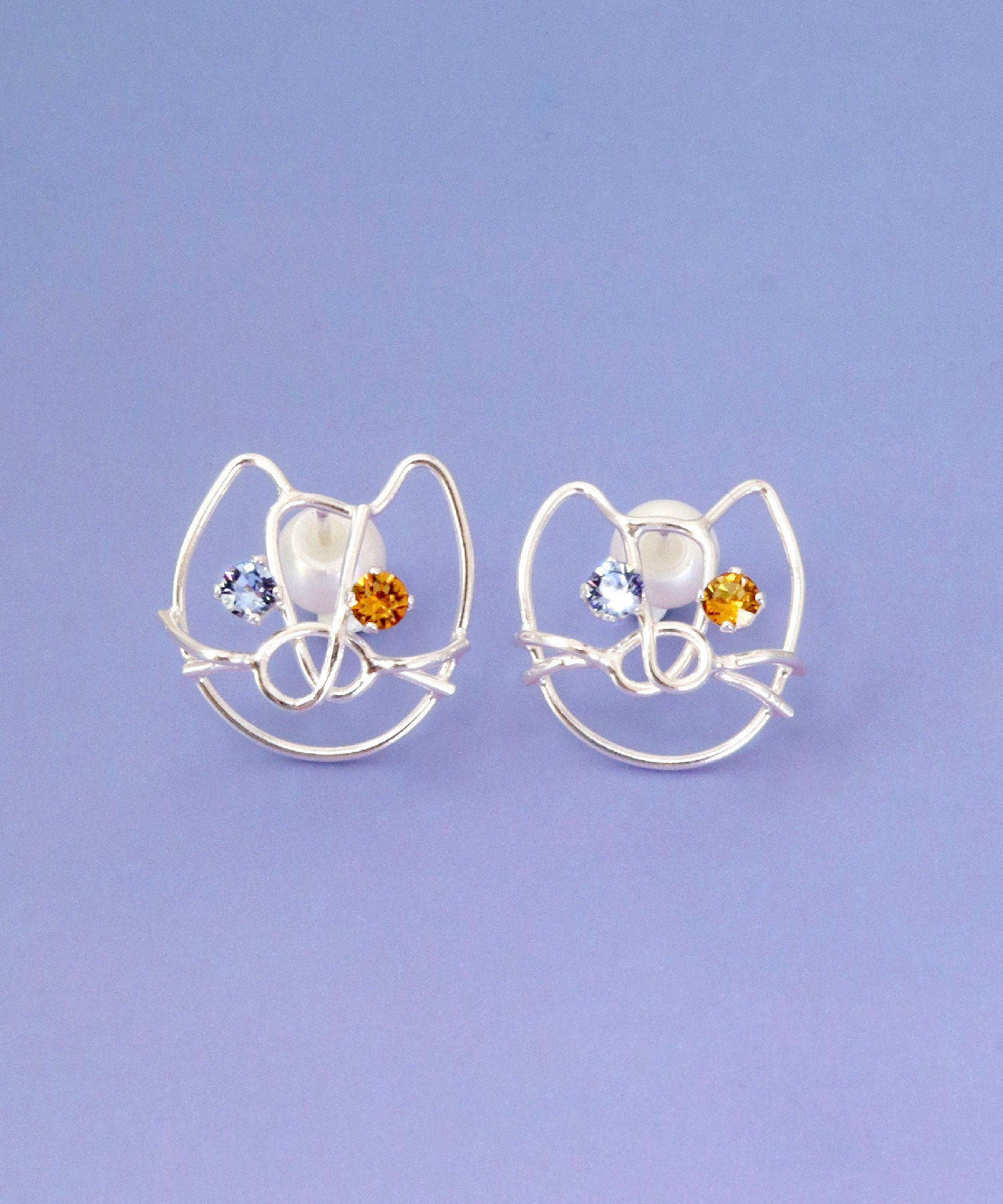 【限定販売】SV925ラクガキキャット石付きピアス イエロー×ライトブルー