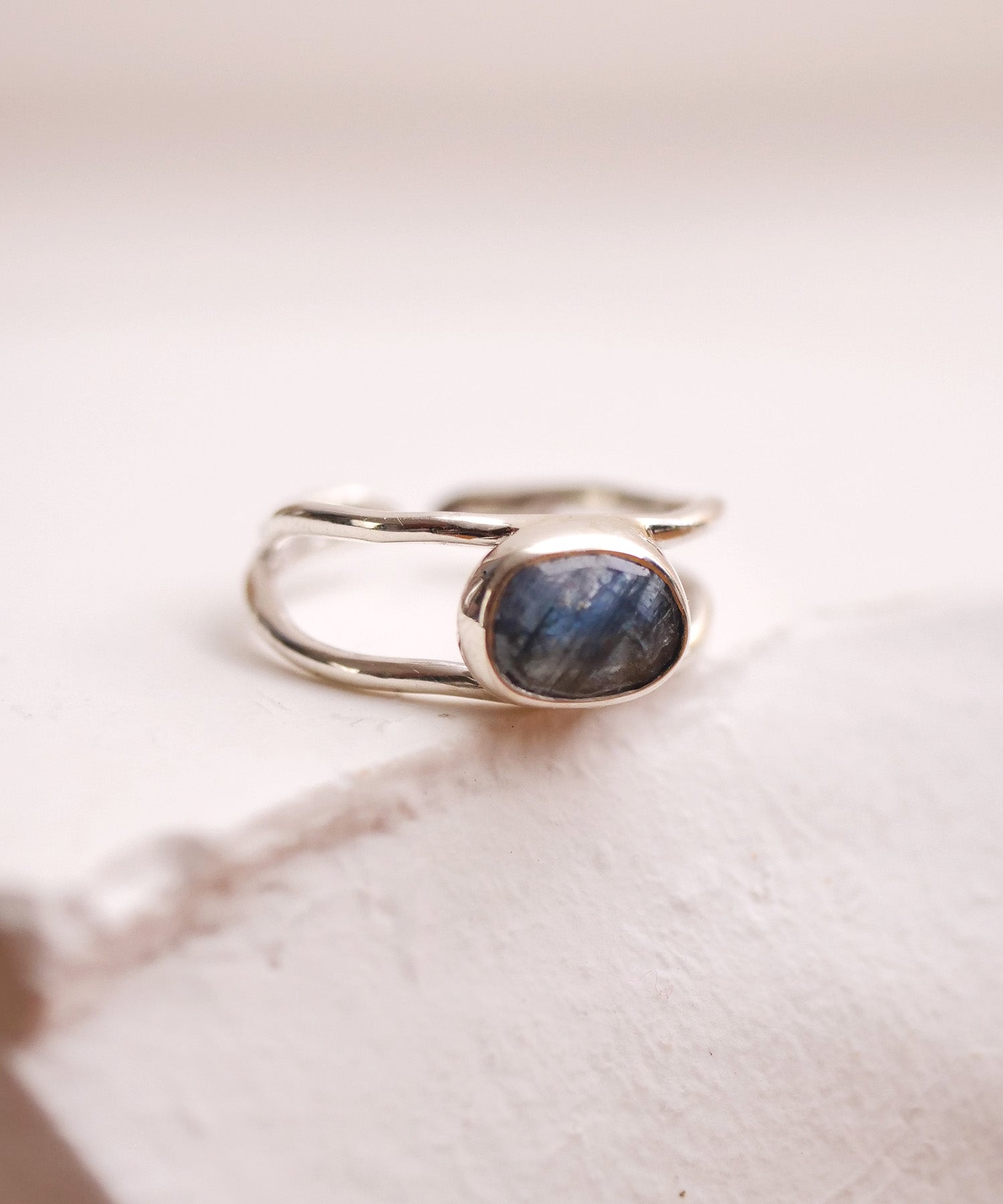 【1点限定】SV925ラクガキフリー天然石ピンキーリング ブルーサファイア