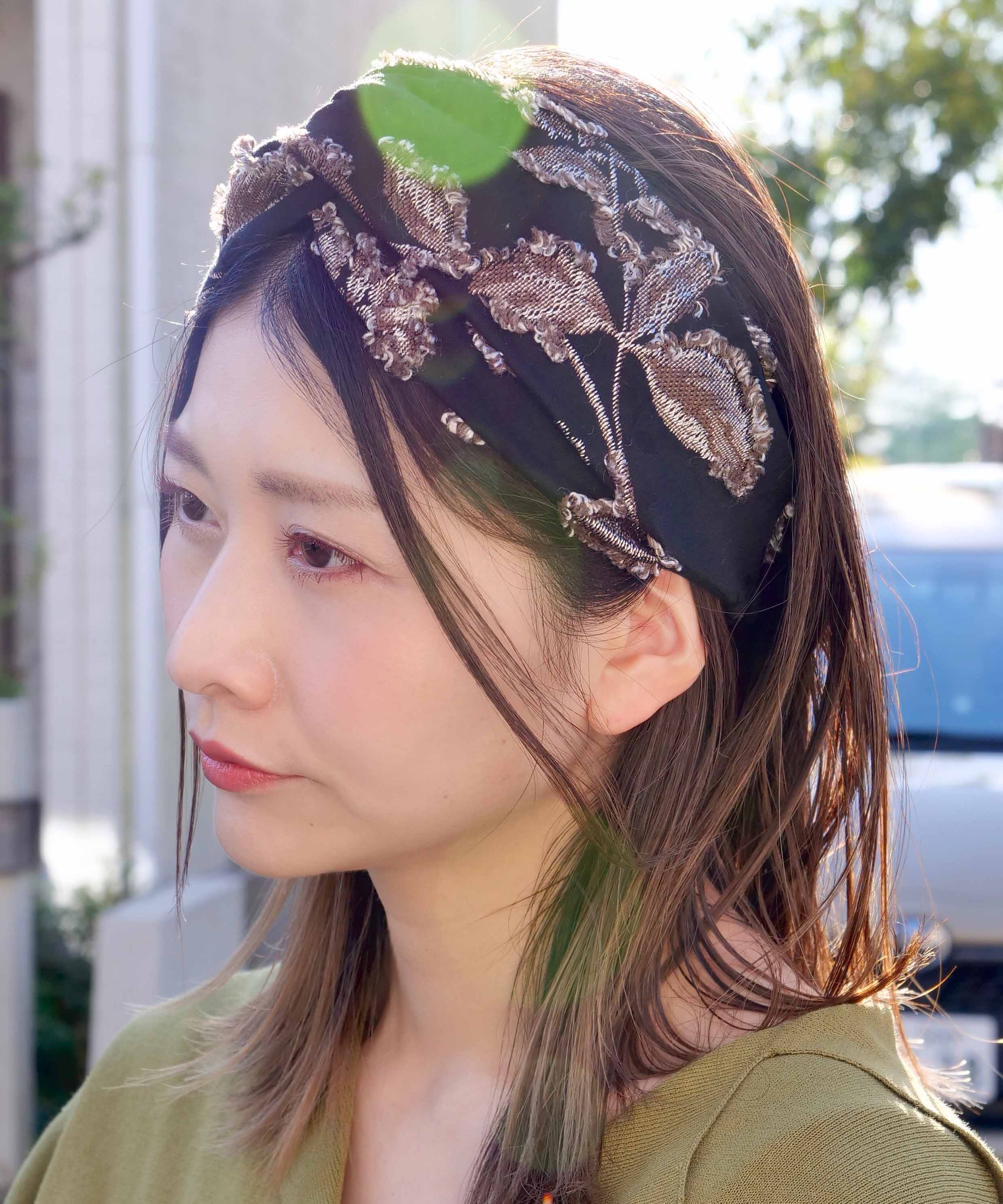 Brushed jacquard leaf pattern turban 