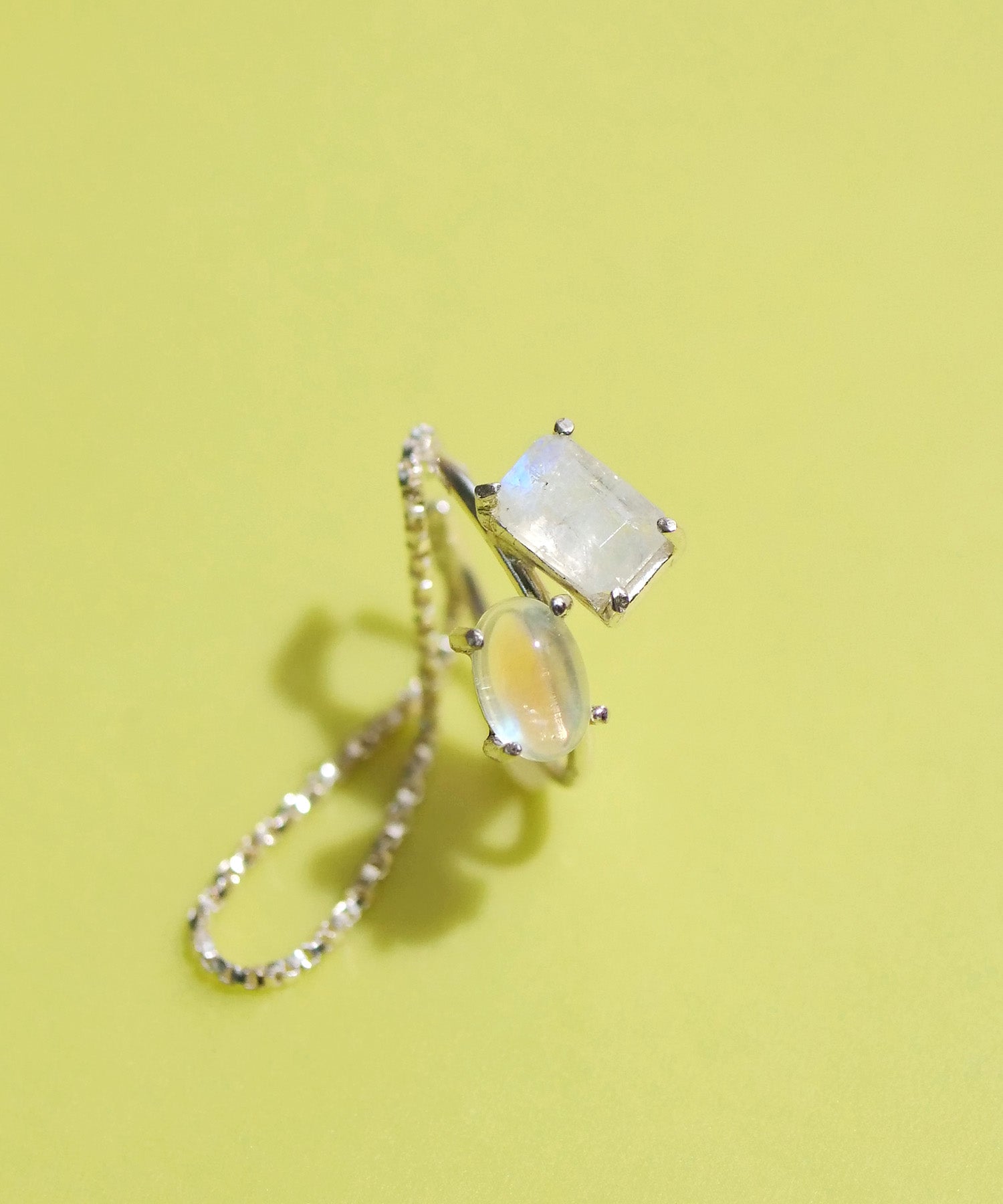 【限定商品】SV925ムーンストーンチェーン付きイヤーカフ シルバー