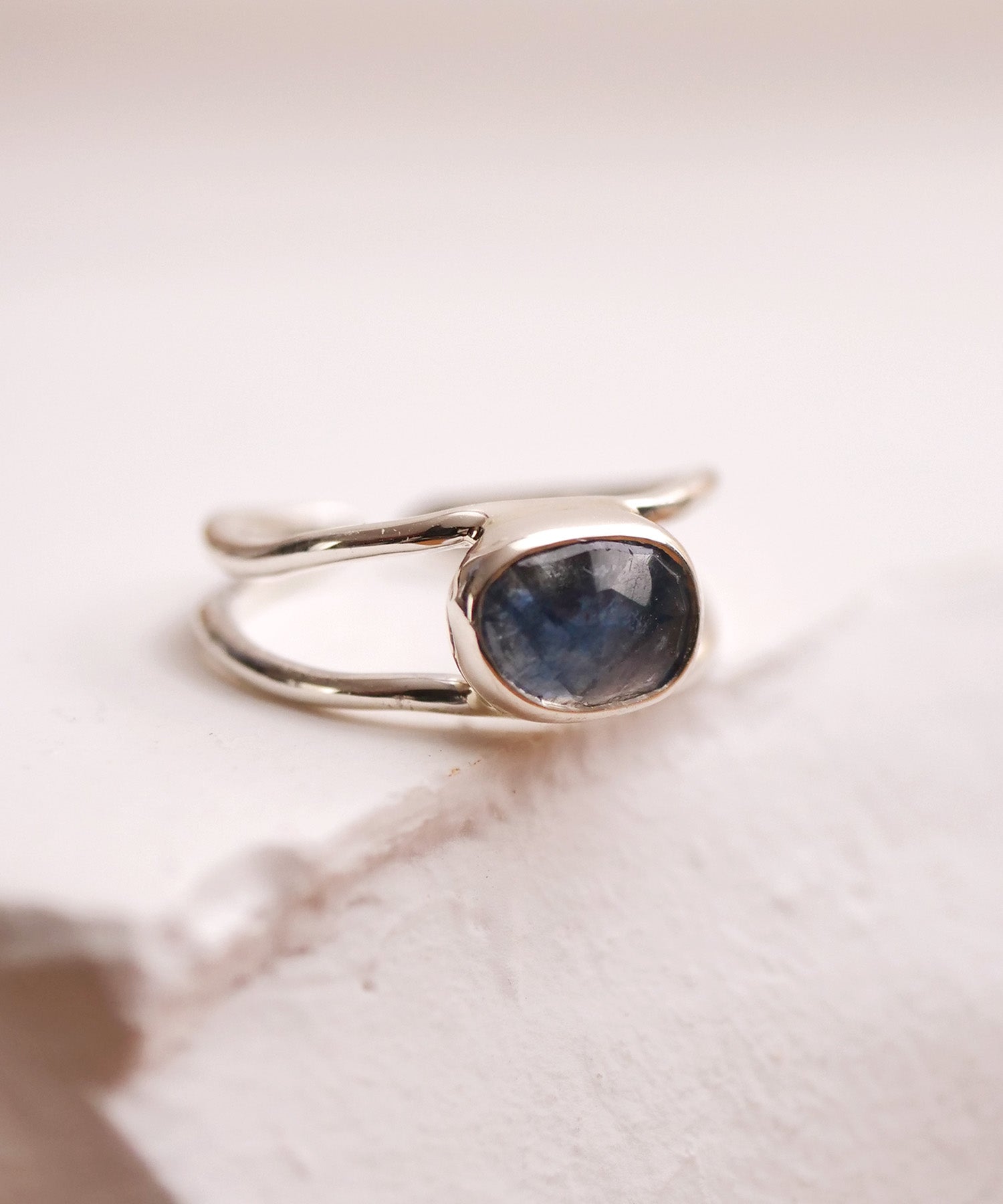 【1点限定】SV925ラクガキフリー天然石ピンキーリング ブルーサファイア