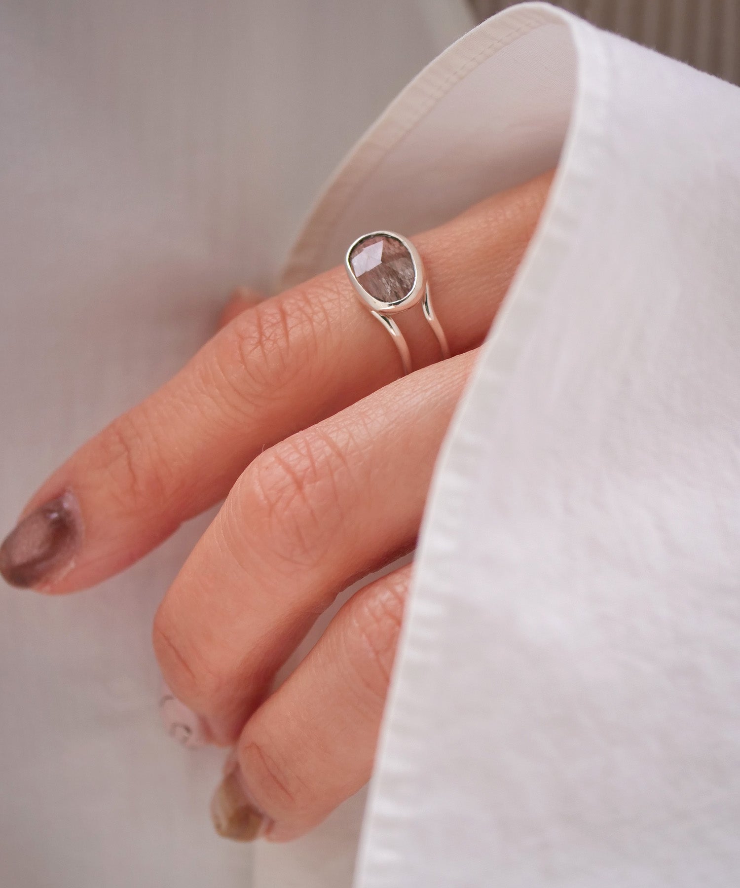 【1点限定】SV925ラクガキウェーブ天然石付2連リング モスアクアマリン